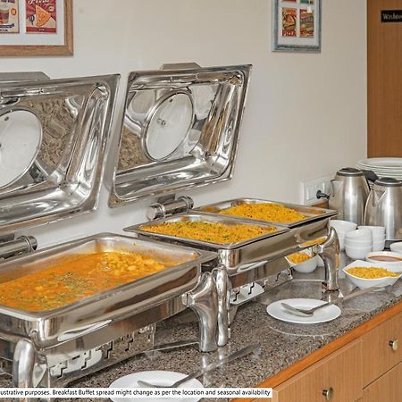 Treebo Lazystay Elite Bhubaneswar Buitenkant foto