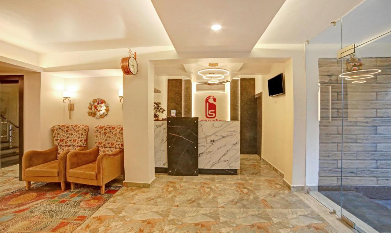 Treebo Lazystay Elite Bhubaneswar Buitenkant foto
