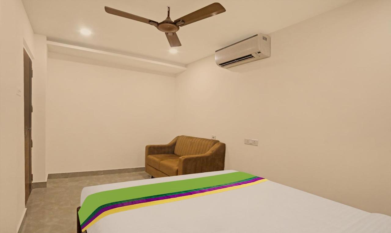 Treebo Lazystay Elite Bhubaneswar Buitenkant foto