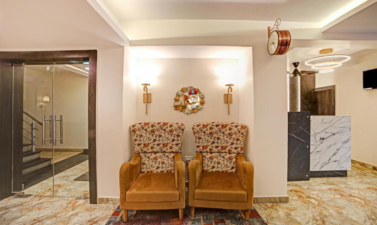 Treebo Lazystay Elite Bhubaneswar Buitenkant foto