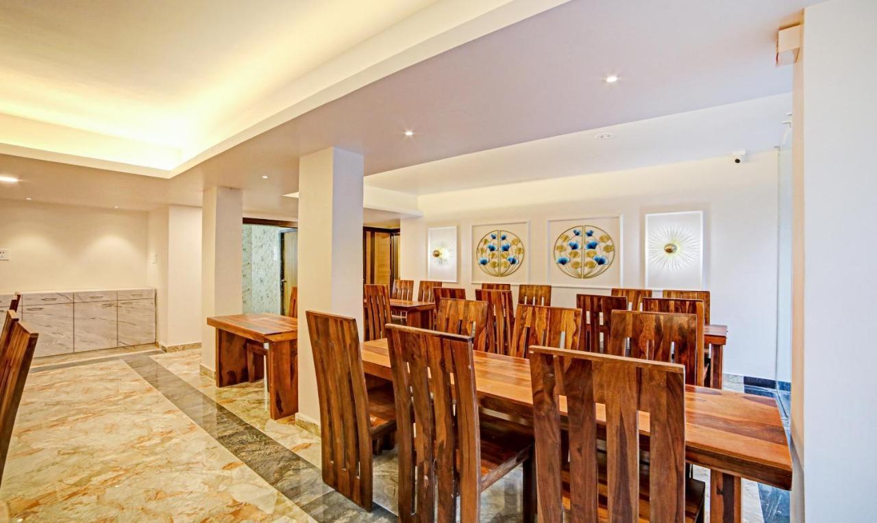 Treebo Lazystay Elite Bhubaneswar Buitenkant foto