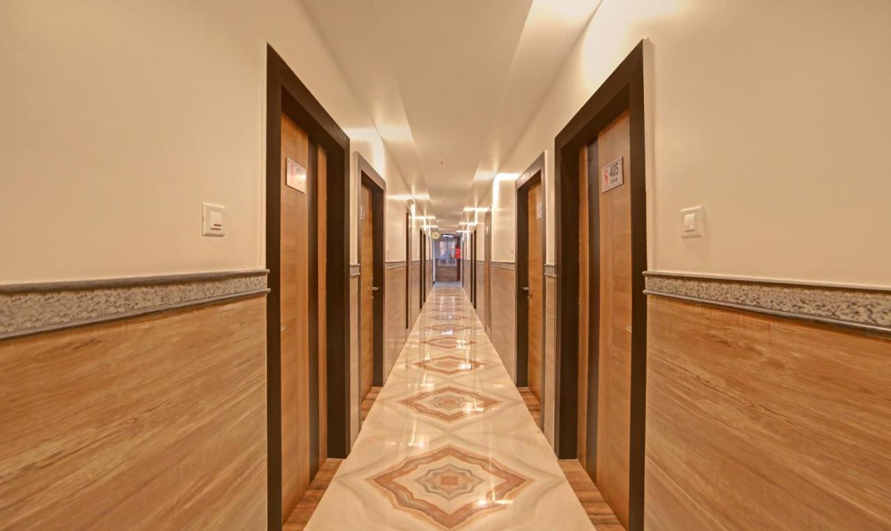 Treebo Lazystay Elite Bhubaneswar Buitenkant foto