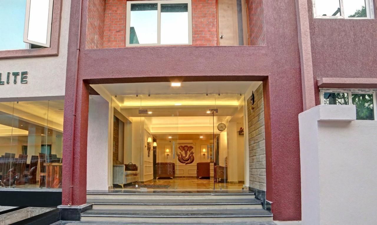 Treebo Lazystay Elite Bhubaneswar Buitenkant foto
