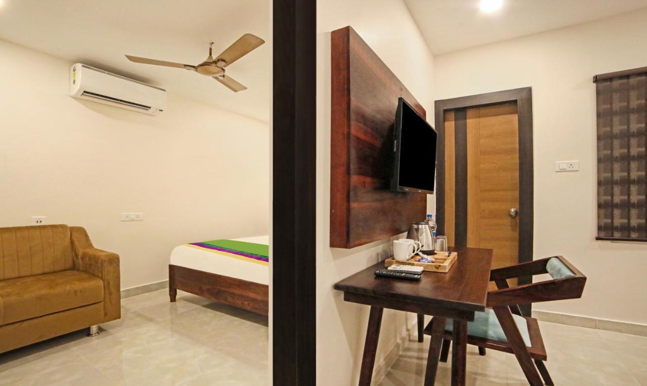 Treebo Lazystay Elite Bhubaneswar Buitenkant foto